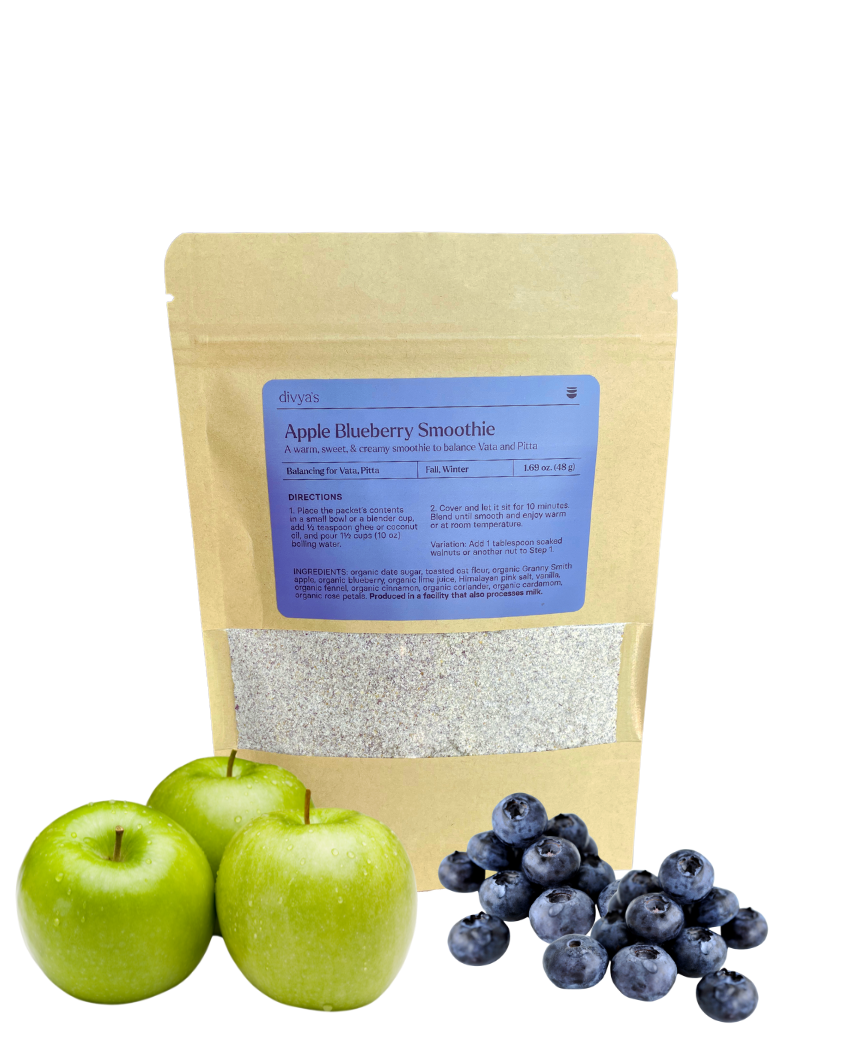 Apple Blueberry Smoothie pouch with apples and blueberries
